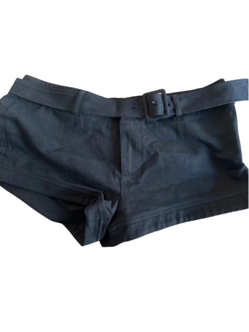 Edikted shorts low